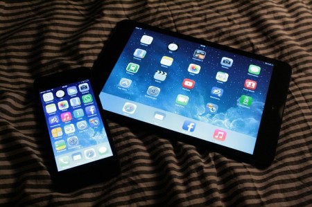 ipad iphone apple tablet smartphone mobile phone - Public Domain