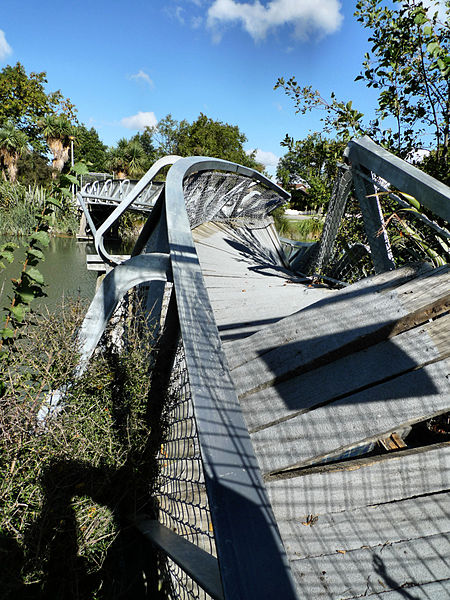 Earthquake Damage - Photo by Martin Luff