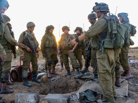 IDF_Paratroopers_Operate_Within_Gaza - Photo by IDF