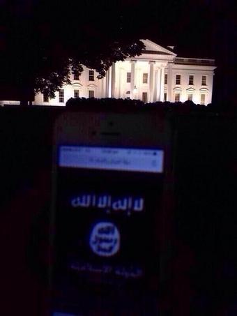 ISIS In Front Of The White House - Posted to Twitter by @Sunna_rev