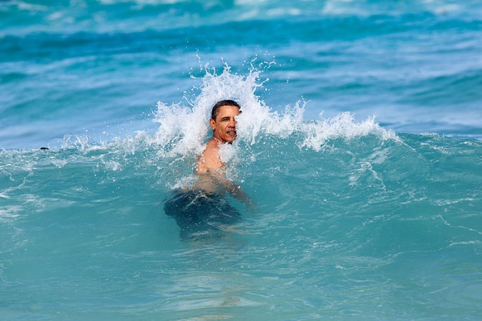 Barack_Obama_swimming_at_Pyramid_Rock_Beach - Public Domain
