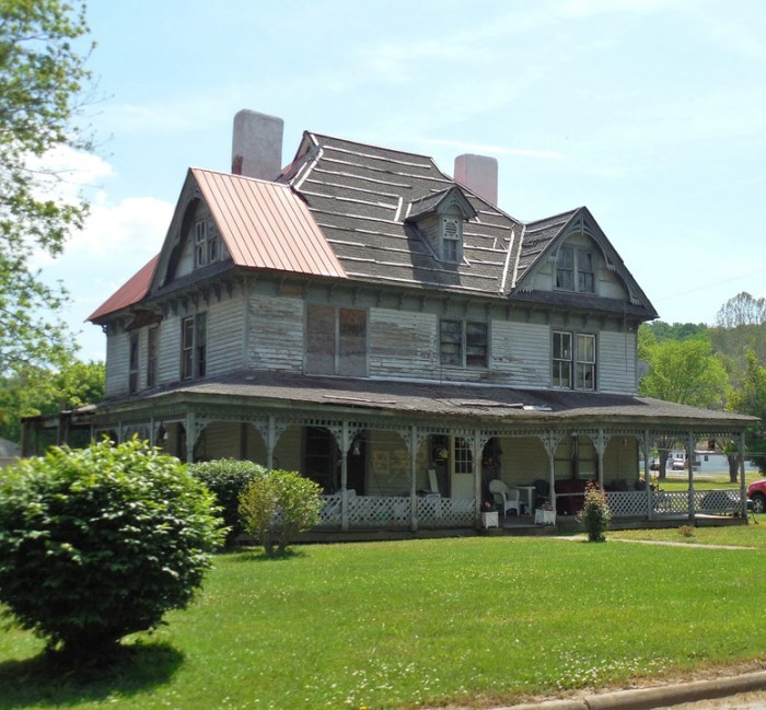 Abandoned House - Public Domain